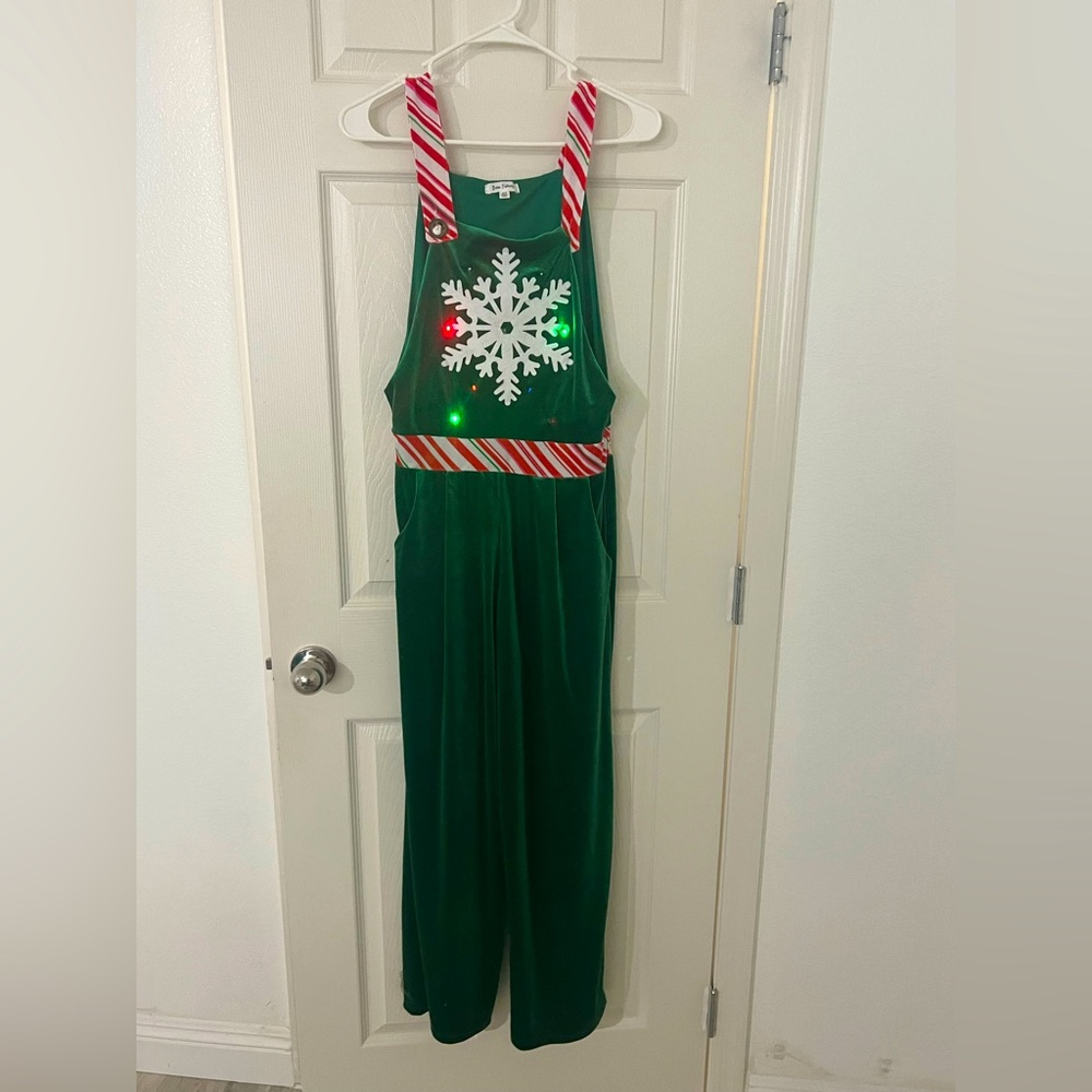COPY - Christmas festive outfit super cute worn once